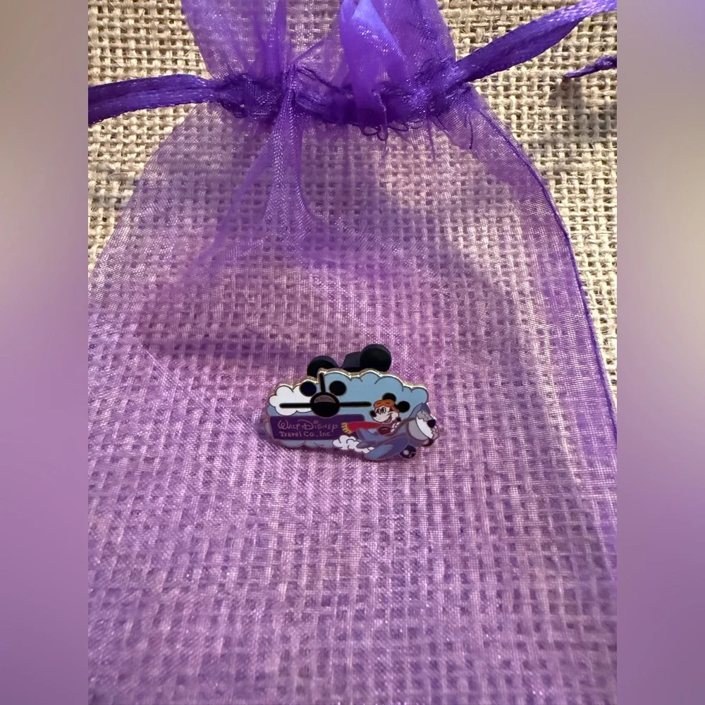 Disney Collectible Pin, early 2000’s, Walt Disney Travel Company Inc